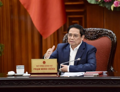 Thủ tướng: Yêu cầu NHNN quyết liệt chỉ đạo NHTM hạ lãi suất, giải ngân các gói tín dụng 40.000 tỷ đồng và 120.000 tỷ đồng
