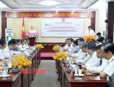 Bình Phước trao chứng nhận đăng ký đầu tư dự án 500 triệu USD