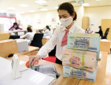 Ngân hàng dồn dập giảm lãi suất cho vay, thấp nhất xuống dưới 6%