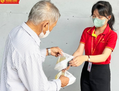 Chương trình "Bữa trưa yêu thương cùng Thăng Long"