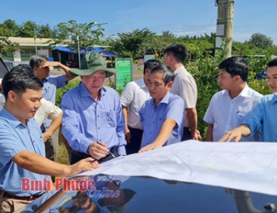 Kiểm tra đường giao thông phía Tây QL 13 kết nối Hoa Lư - Chơn Thành