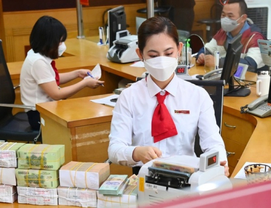 Ngân hàng giảm lãi suất cho vay đối với bất động sản