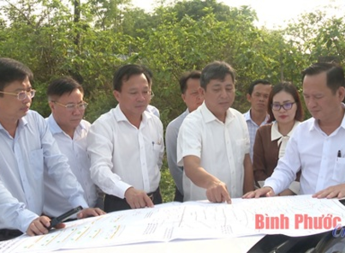 Lãnh đạo Chơn Thành thị sát 2 dự án cao tốc qua địa bàn thị xã