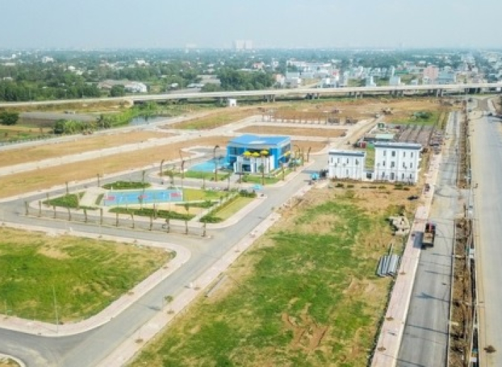 Có tiền nên đầu tư đất nền lúc này?