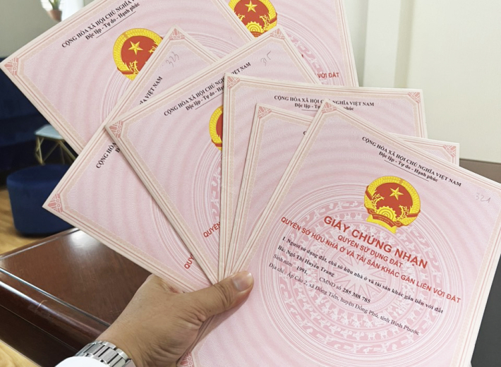 Thủ tục chi tiết về sang tên đổi chủ sổ hồng
