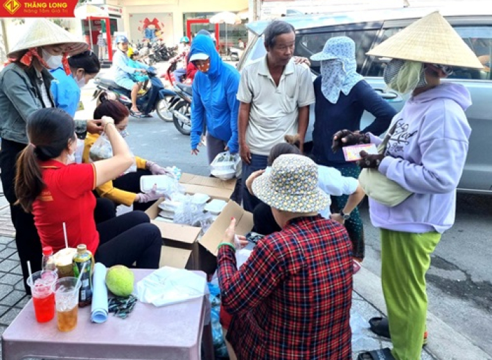 Thăng Long khép lại năm 2023 bằng những suất cơm tình thương